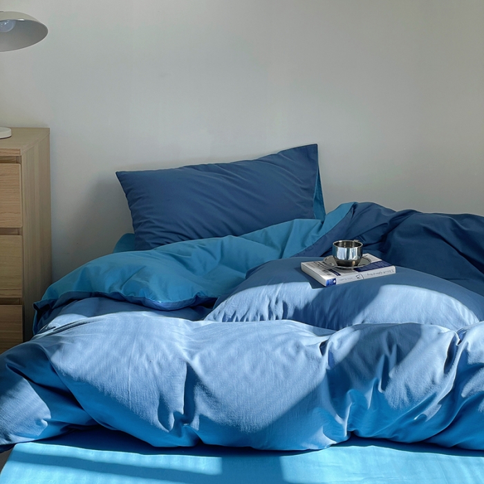 91家纺网 家纺一手货源 找家纺 窝米 2022春季新品素色双拼水洗棉系列四件套 克莱因蓝双拼