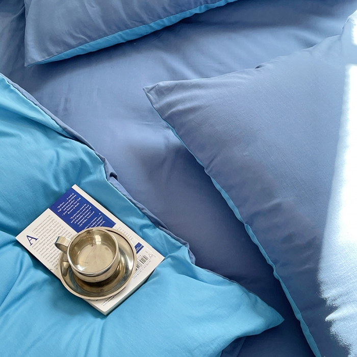 91家纺网 家纺一手货源 找家纺 窝米 2022春季新品素色双拼水洗棉系列四件套 克莱因蓝双拼