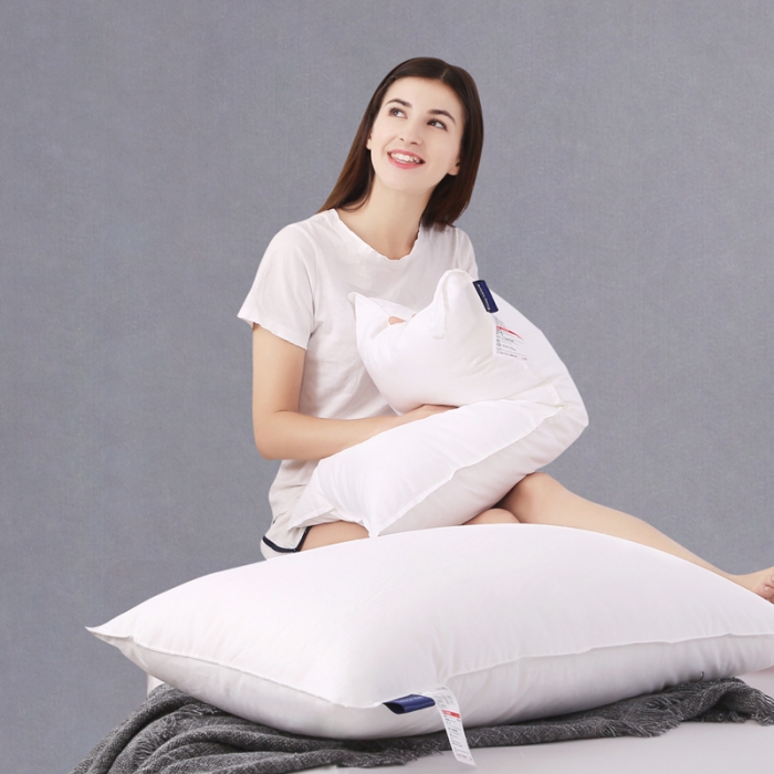 91家纺网 家纺一手货源 找家纺 全棉贡缎双针护颈羽丝绒枕芯可水洗护颈枕头单人舒适软枕