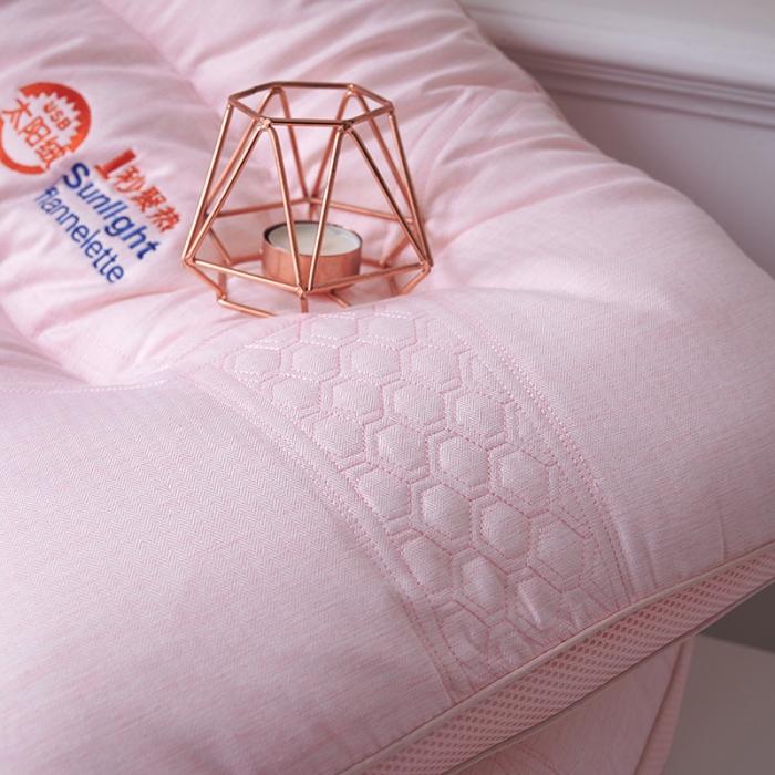 91家纺网 家纺一手货源 找家纺 赛格时代家居 健康舒适羽丝绒枕 枕头 低枕