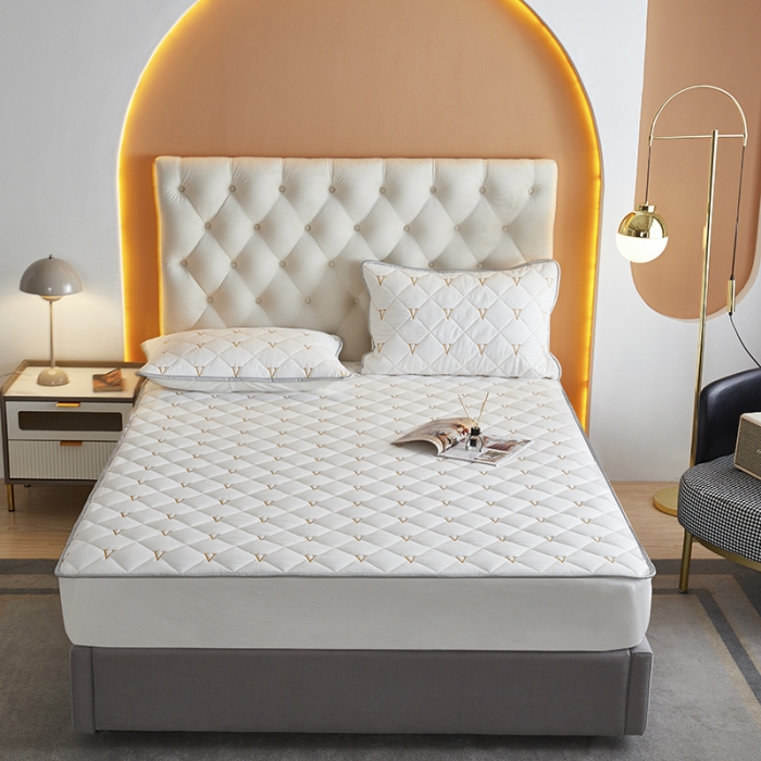 91家纺网 家纺一手货源 找家纺 久典 2022新款A类全棉色织水洗棉刺绣抗菌防螨夹棉床笠 纯白