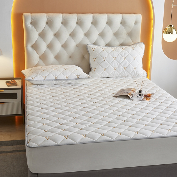 91家纺网 家纺一手货源 找家纺 久典 2022新款A类全棉色织水洗棉刺绣抗菌防螨夹棉床笠 纯白