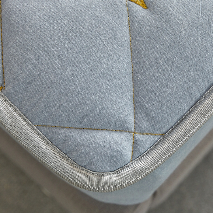 91家纺网 家纺一手货源 找家纺 久典 2022新款A类全棉色织水洗棉刺绣抗菌防螨夹棉床笠 浅水蓝