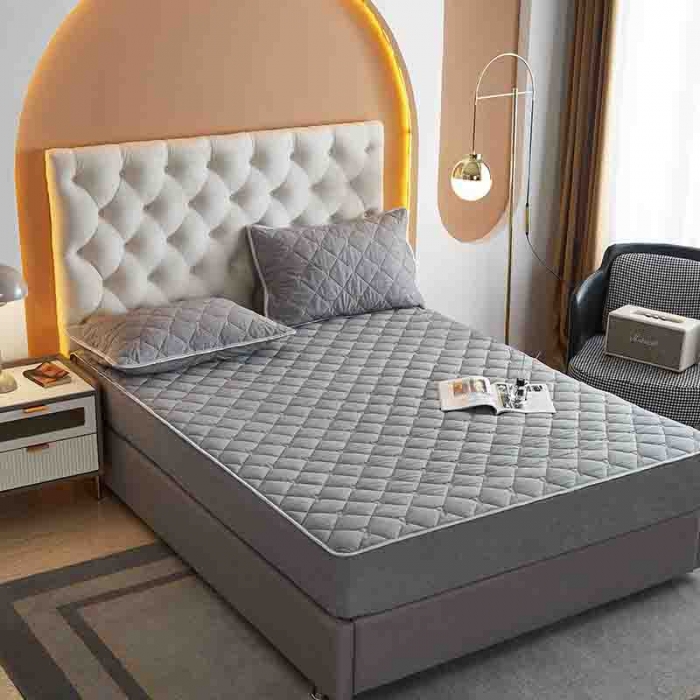 91家纺网 家纺一手货源 找家纺 久典 2022新款A类全棉色织水洗棉刺绣抗菌防螨夹棉床笠 浅灰