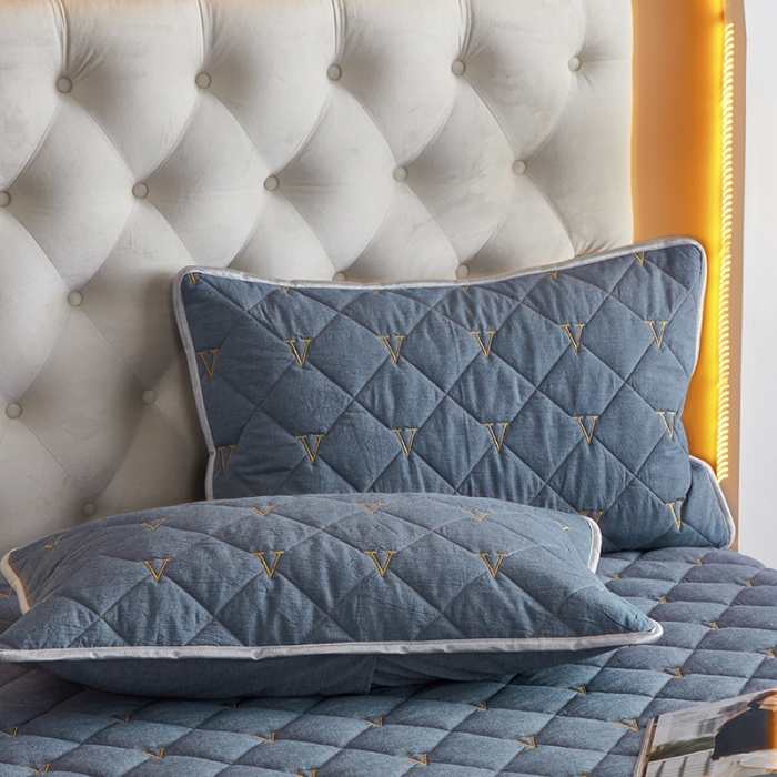 91家纺网 家纺一手货源 找家纺 久典 2022新款A类全棉色织水洗棉刺绣抗菌防螨夹棉床笠 牛仔蓝