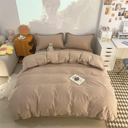 91家纺网 家纺一手货源 找家纺 金丝鸟 2023新款纯色全棉水洗棉贝壳边四件套 精致驼
