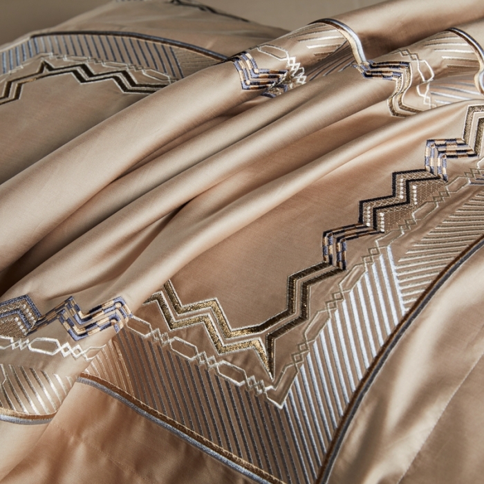 91家纺网 家纺一手货源 找家纺 缔缦家纺 2022新款100s澳棉刺绣系列四件套-恋曲 卡其