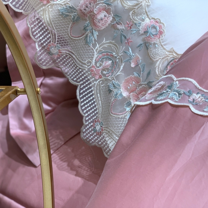 91家纺网 家纺一手货源 找家纺 缔缦家纺 2022新款100支长绒棉蕾丝系列四件套-蕊初 粉色