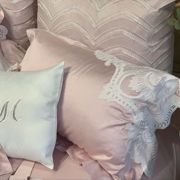 91家纺网 家纺一手货源 找家纺 缔缦家纺 2022新款100支长绒棉蕾丝系列四件套-塞拉 裸粉