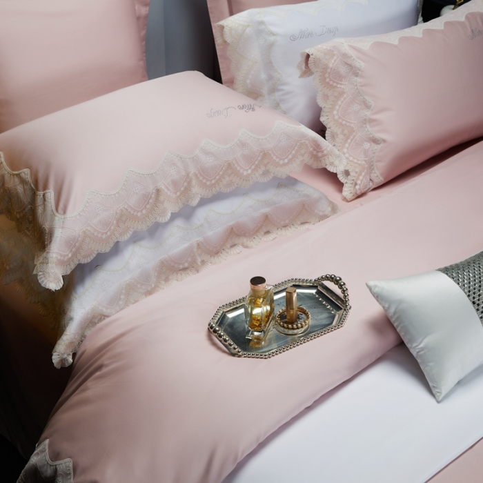 91家纺网 家纺一手货源 找家纺 缔缦家纺 2022新款100支长绒棉蕾丝系列四件套-慕斯 浅果粉