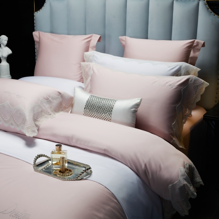 91家纺网 家纺一手货源 找家纺 缔缦家纺 2022新款100支长绒棉蕾丝系列四件套-慕斯 浅果粉