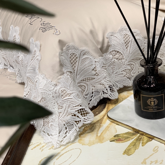 91家纺网 家纺一手货源 找家纺 缔缦家纺 2022新款100支长绒棉蕾丝系列四件套-莎桦 燕麦色