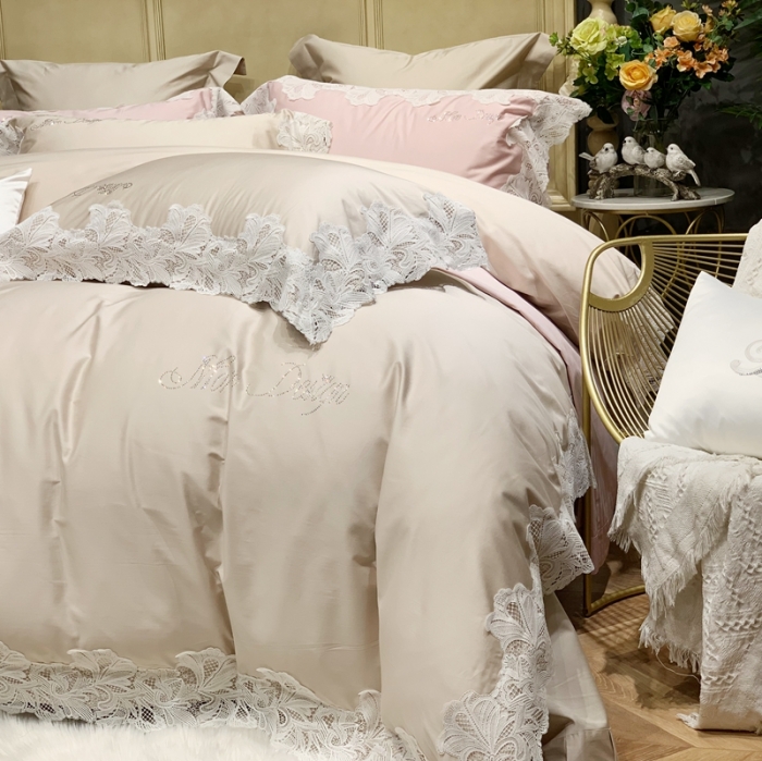 91家纺网 家纺一手货源 找家纺 缔缦家纺 2022新款100支长绒棉蕾丝系列四件套-莎桦 燕麦色