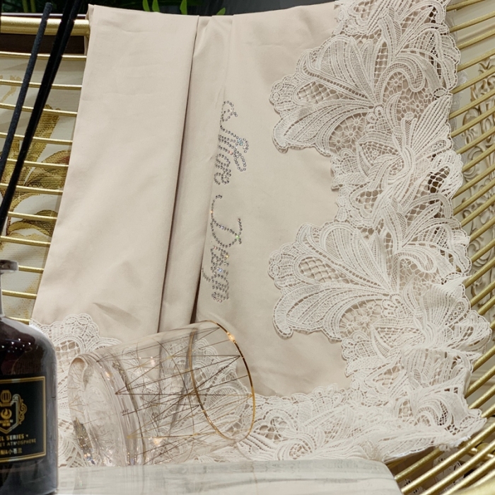 91家纺网 家纺一手货源 找家纺 缔缦家纺 2022新款100支长绒棉蕾丝系列四件套-莎桦 燕麦色