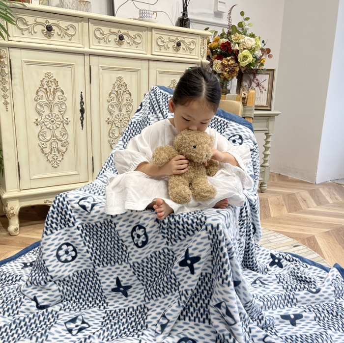 91家纺网 家纺一手货源 找家纺 （总）缔缦家纺 2022新型AB版复合毛毯