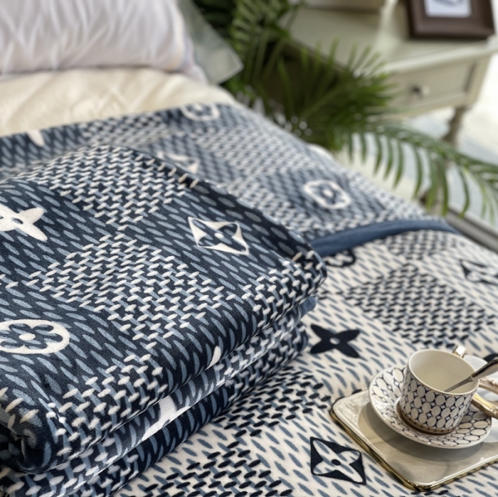 91家纺网 家纺一手货源 找家纺 （总）缔缦家纺 2022新型AB版复合毛毯