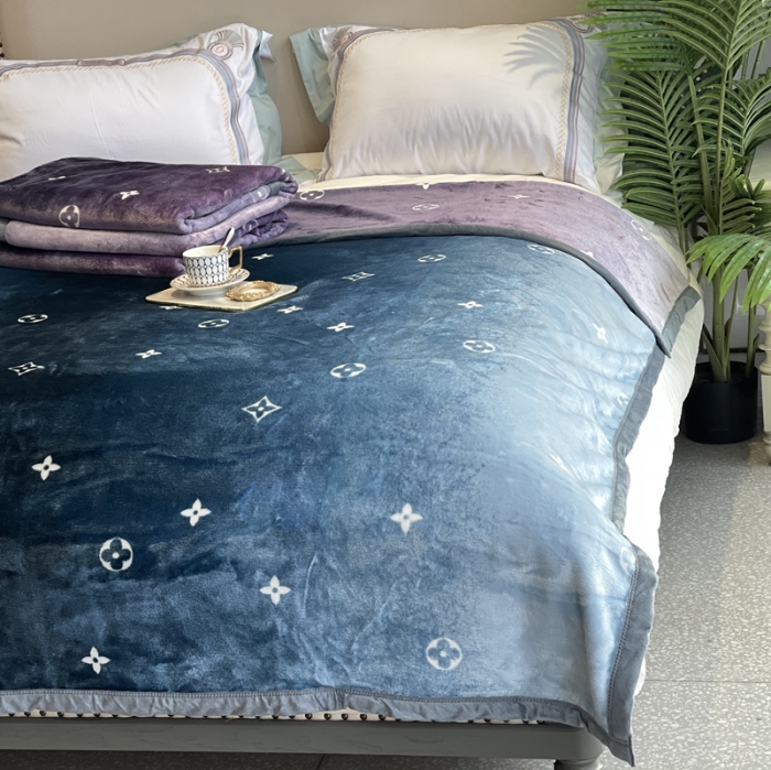 91家纺网 家纺一手货源 找家纺 缔缦家纺 2022新型AB版复合毛毯 海利特