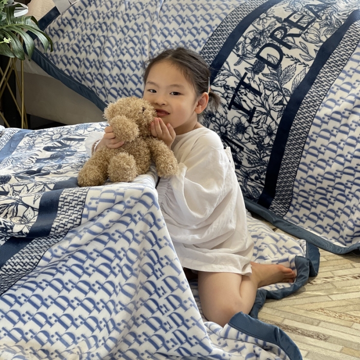 91家纺网 家纺一手货源 找家纺 缔缦家纺 2022新型AB版复合毛毯 米娅