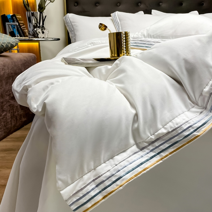 91家纺网 家纺一手货源 找家纺 2022新款轻奢酒店风宽边四线绣水洗棉磨毛简约款四件套 奢-贵族白