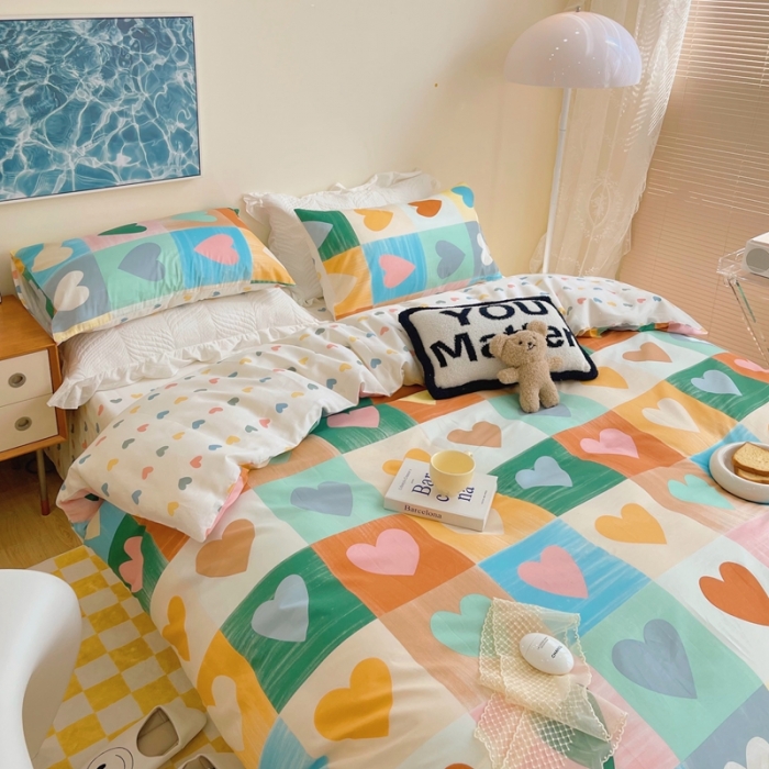 91家纺网 家纺一手货源 找家纺 顾里 2022新款13372全棉四件套-卡通 彩格爱心