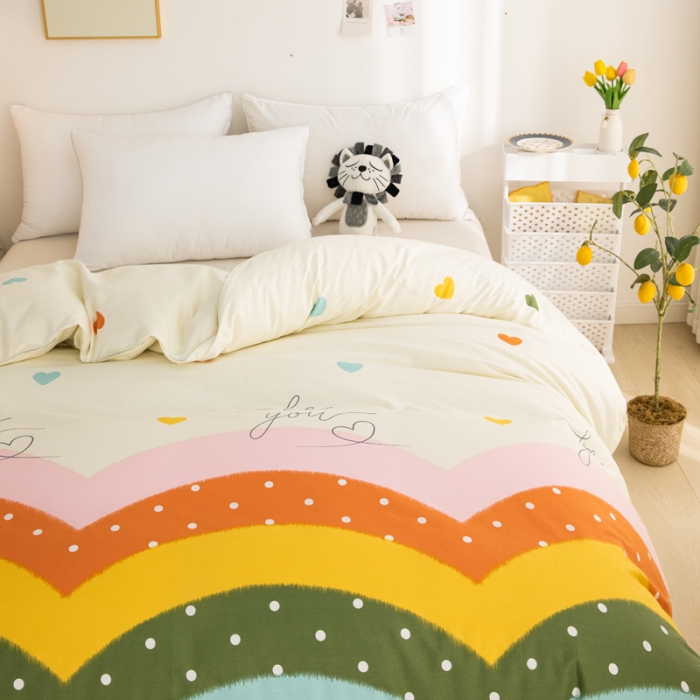 91家纺网 家纺一手货源 找家纺 首爱家纺 2025新款直播款全棉13070纯棉斜纹被套 多彩爱心