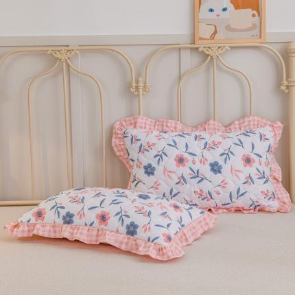 91家纺网 家纺一手货源 找家纺 （总）爱妮玖玖2022新款12868全棉印花夹棉花边枕套一对