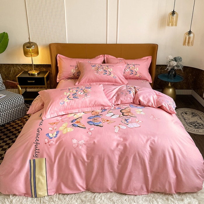 91家纺网 家纺一手货源 找家纺 金爱家 2023新款大版13372全棉花卉系列四件套 蝴蝶粉