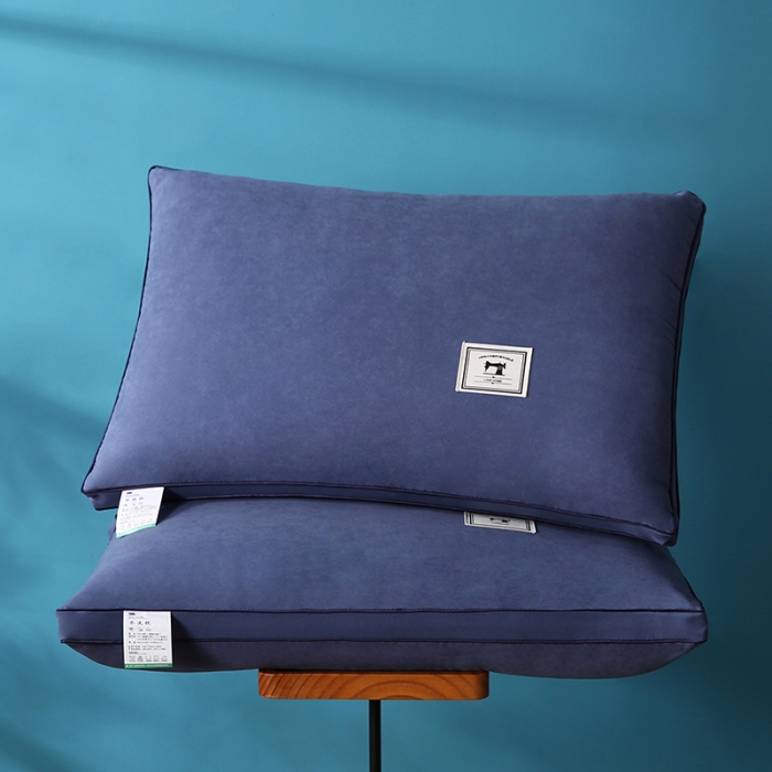 91家纺网 家纺一手货源 找家纺 贤内助 2024新款鹿皮绒水洗定型枕枕头48*74 深海蓝