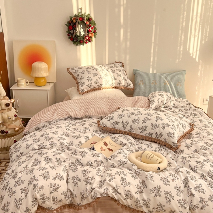 91家纺网 家纺一手货源 找家纺 昔可家纺 2022新款全棉毛球碎花款四件套 素雅花