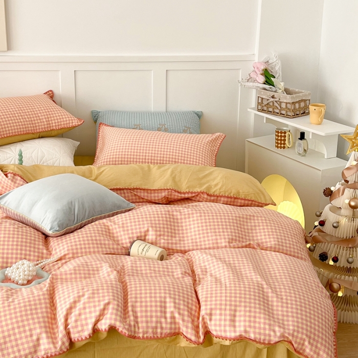 91家纺网 家纺一手货源 找家纺 昔可家纺 2022新款全棉贝壳三角针格子款四件套 粉黄格