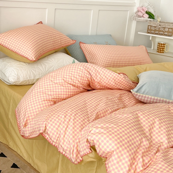 91家纺网 家纺一手货源 找家纺 昔可家纺 2022新款全棉贝壳三角针格子款四件套 粉黄格