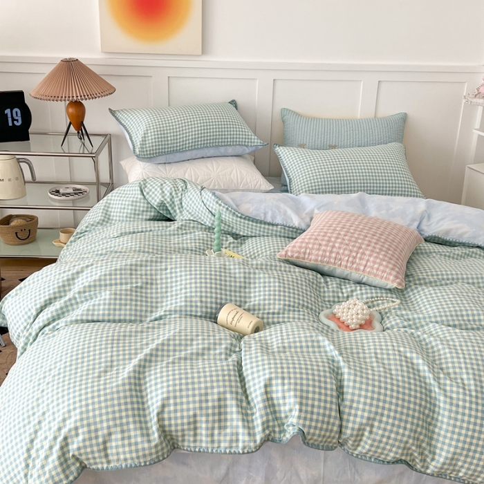 91家纺网 家纺一手货源 找家纺 昔可家纺 2022新款全棉贝壳三角针格子款四件套 奶蓝格