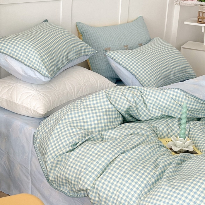 91家纺网 家纺一手货源 找家纺 昔可家纺 2022新款全棉贝壳三角针格子款四件套 奶蓝格