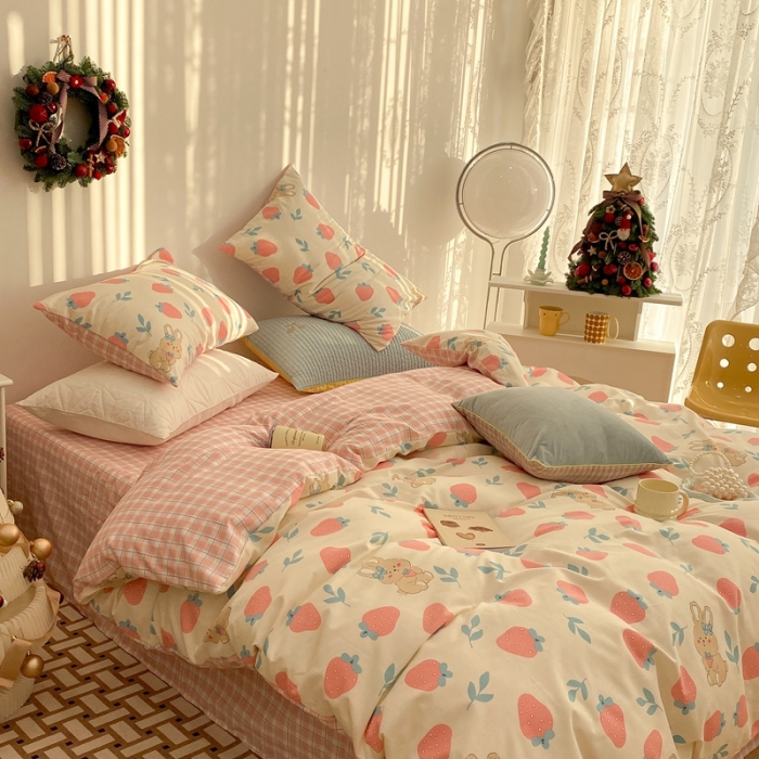 91家纺网 家纺一手货源 找家纺 昔可家纺 2022新款13372普通款四件套 草莓兔