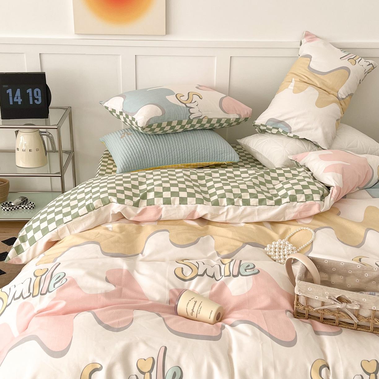 91家纺网 家纺一手货源 找家纺 昔可家纺 2022新款13372普通款四件套 彩色微笑