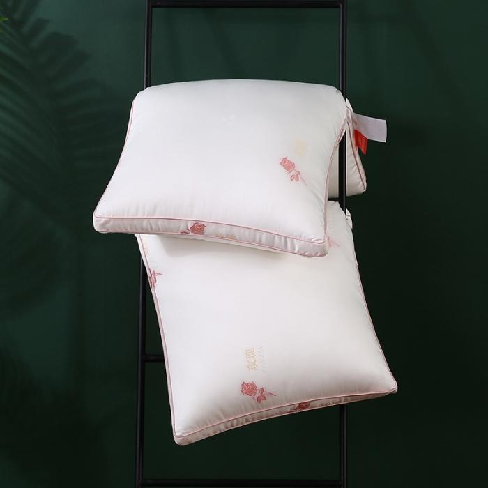 91家纺网 家纺一手货源 找家纺 2022新款天丝玫瑰精油仪征羽丝绒酒店枕芯护颈枕头单人软枕