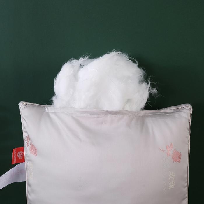 91家纺网 家纺一手货源 找家纺 2022新款天丝玫瑰精油仪征羽丝绒酒店枕芯护颈枕头单人软枕