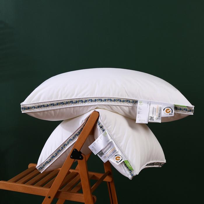 91家纺网 家纺一手货源 找家纺 2022全棉133*100防羽布小清新仪征羽丝绒枕头单人枕芯