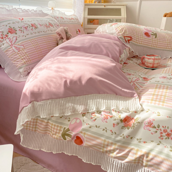 91家纺网 家纺一手货源 找家纺 琪格格纺织 2022新款水洗棉蕾丝褶皱花边款四件套 樱桃玫瑰
