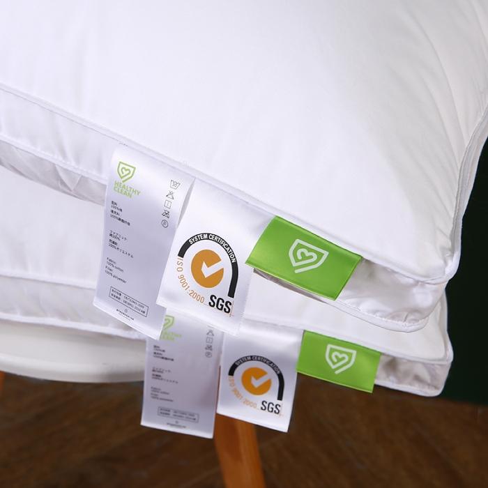 91家纺网 家纺一手货源 找家纺 2022新款全棉防羽布经典织带酒店布草羽丝绒枕头舒适枕芯