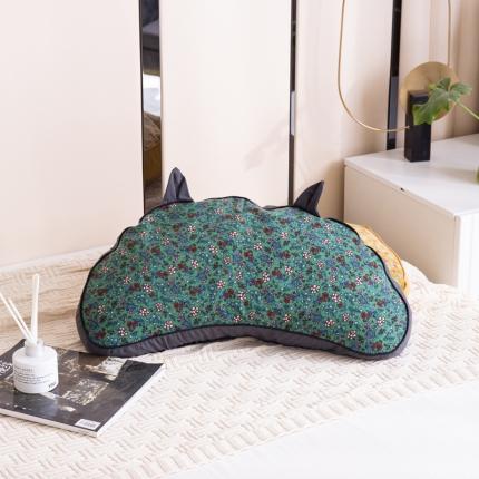 91家纺网 家纺一手货源 找家纺 明星枕业 2022新款全棉猫耳朵荞麦壳枕头 猫耳朵绿碎花