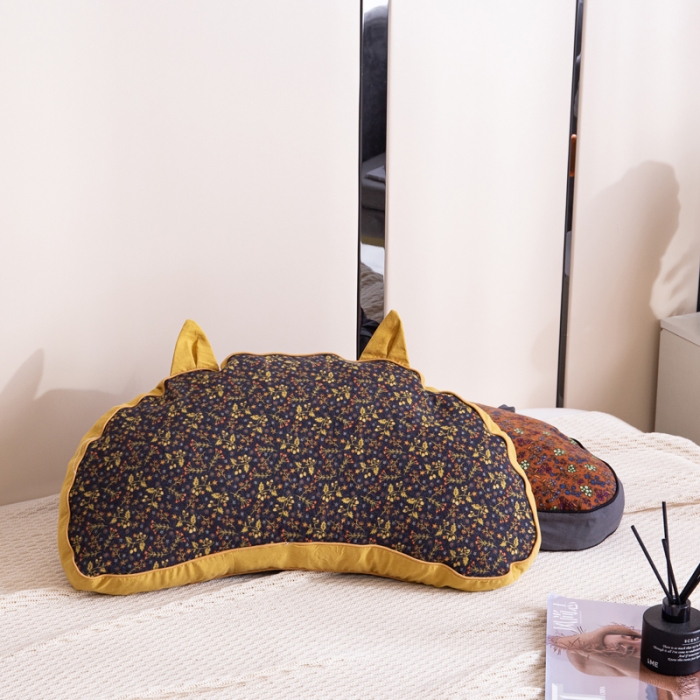91家纺网 家纺一手货源 找家纺 明星枕业 2022新款全棉猫耳朵荞麦壳枕头 猫耳朵深蓝花
