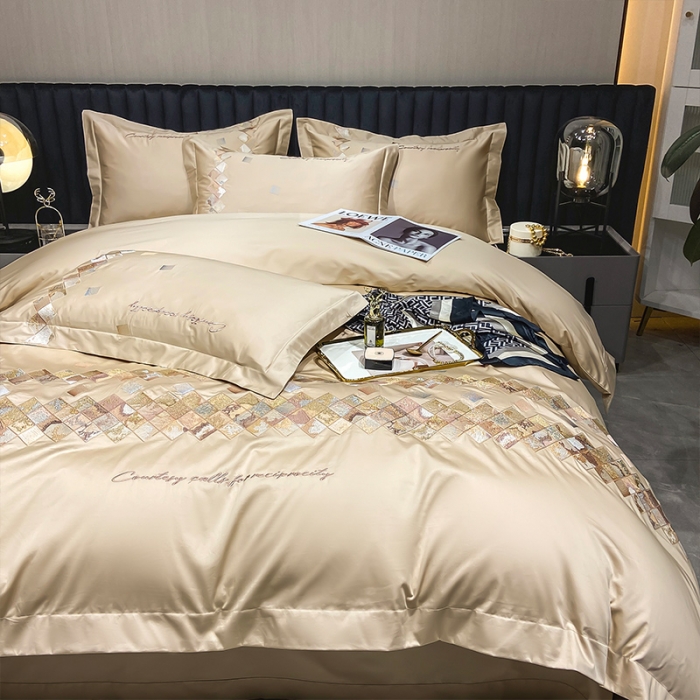 91家纺网 家纺一手货源 找家纺 魅都 100阿克苏长绒棉刺绣轻奢风四件套 铂金爱马香槟金