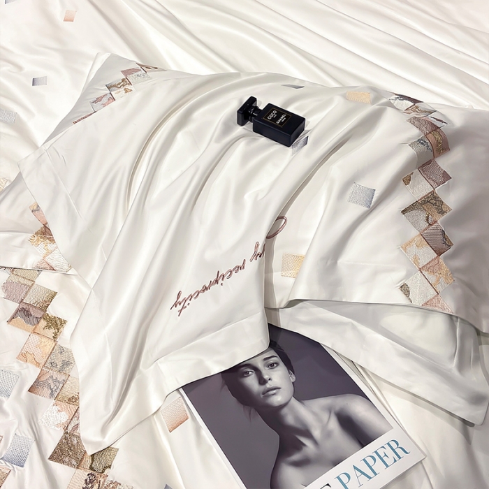 91家纺网 家纺一手货源 找家纺 魅都 100阿克苏长绒棉刺绣轻奢风四件套 铂金爱马 椰奶白