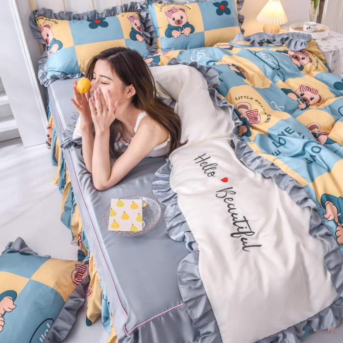 91家纺网 家纺一手货源 找家纺 绒世界 2022新款水洗真丝床裙款刺绣印花四件套 可爱熊