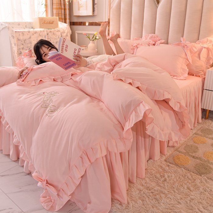 91家纺网 家纺一手货源 找家纺 欧冠 2022新款潮系列爱巢款床裙款刺绣四件套 粉玉