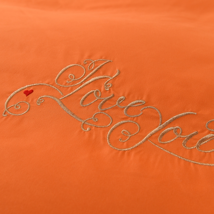 91家纺网 家纺一手货源 找家纺 欧冠 2022新款潮系列爱巢款床裙款刺绣四件套 蜜橙