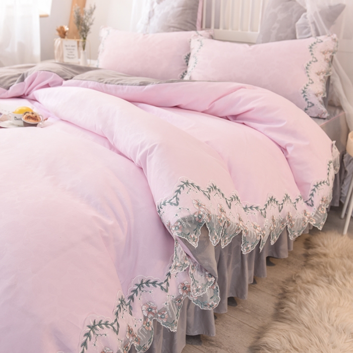 91家纺网 家纺一手货源 找家纺 欧冠 2022新款韩版水洗棉蕾丝玫瑰秘密系列四件套 玫瑰秘密-粉灰