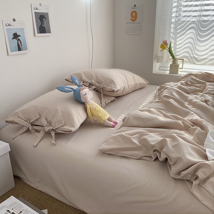 91家纺网 家纺一手货源 找家纺 曼谷家纺 新款美棉磨毛纯色系带混搭拼色蝴蝶结四件套 奶茶（系带款）