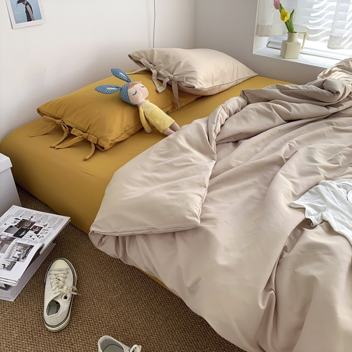 91家纺网 家纺一手货源 找家纺 曼谷家纺 新款美棉磨毛纯色系带混搭拼色蝴蝶结四件套 奶茶杏黄（系带款）